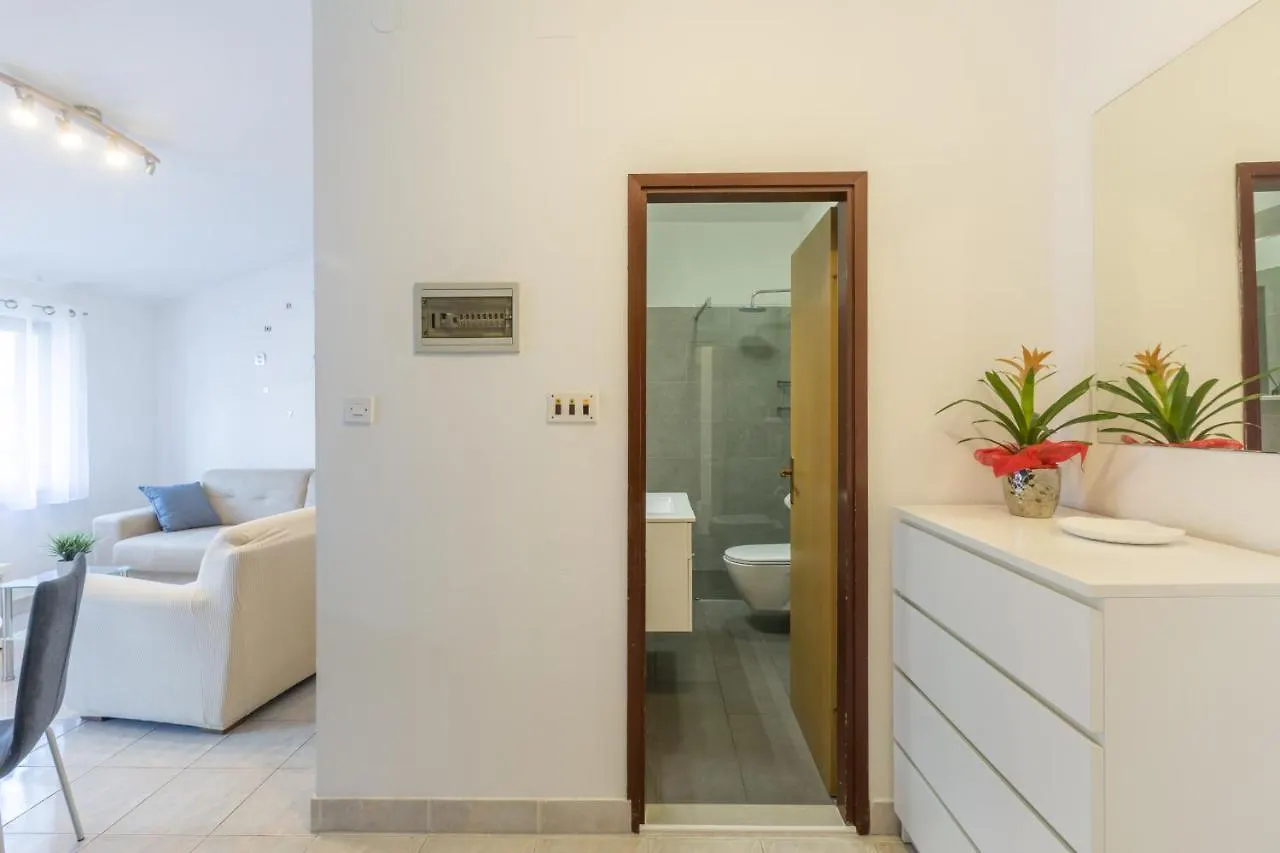 Apartments With A Parking Space Vrsar, Porec - 18912 0*, Vrsar Croatia